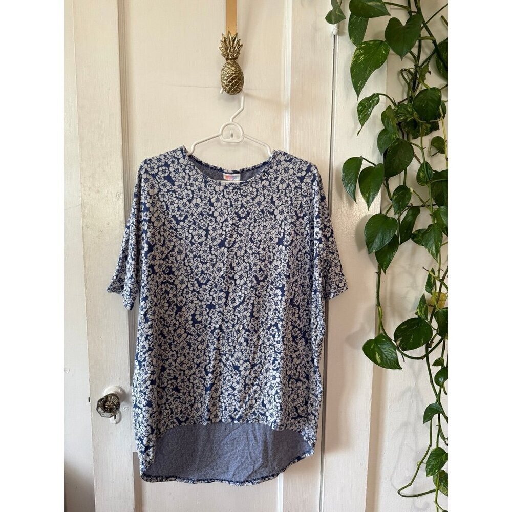 LULAROE women’s size X-small blue and white blouse